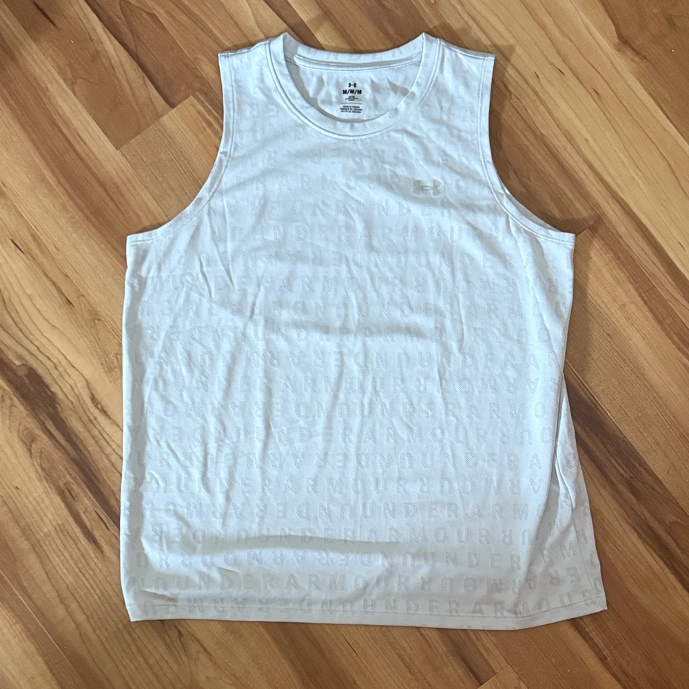 New Under Armour Tank-M